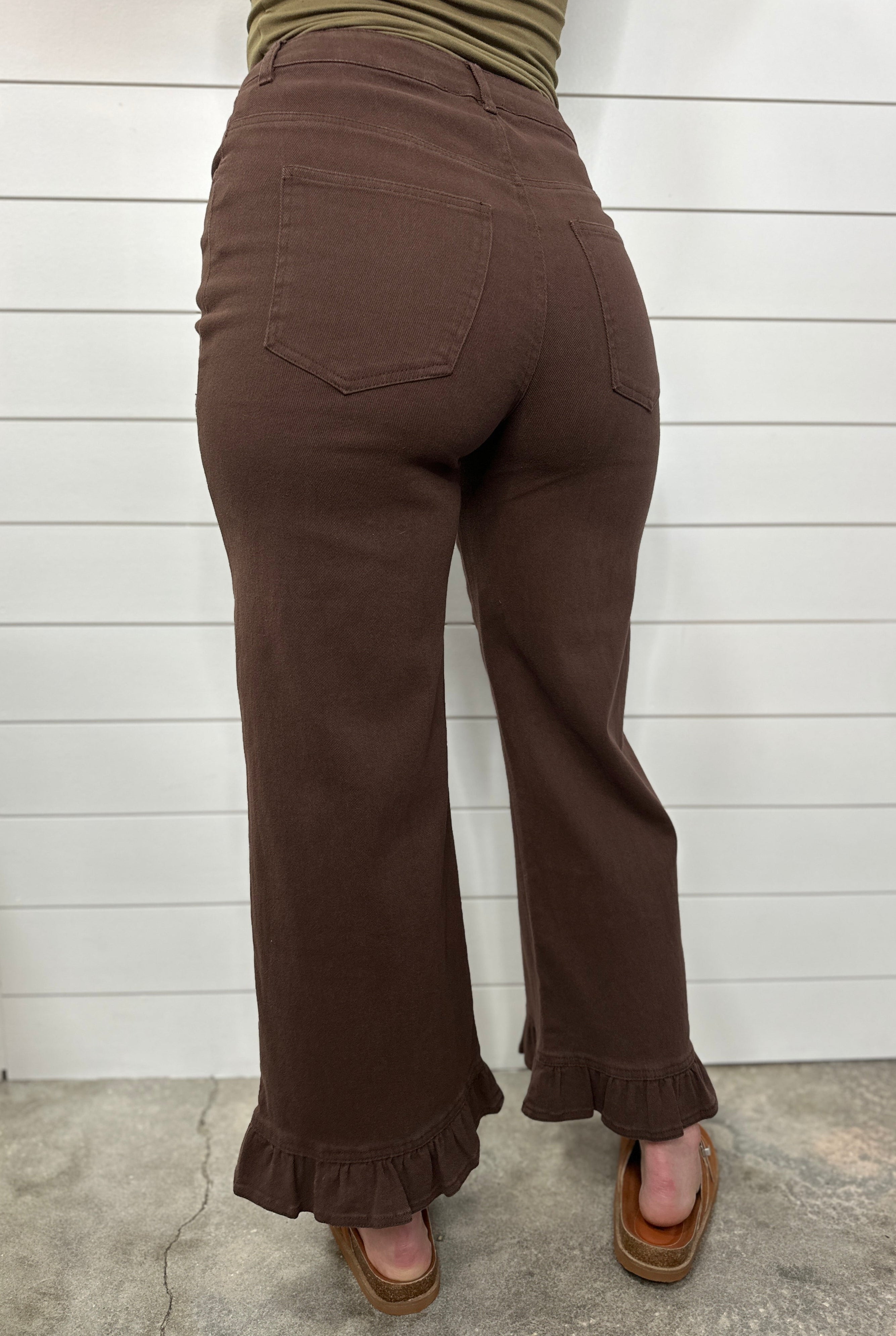 The Cocoa Ruffle Crop