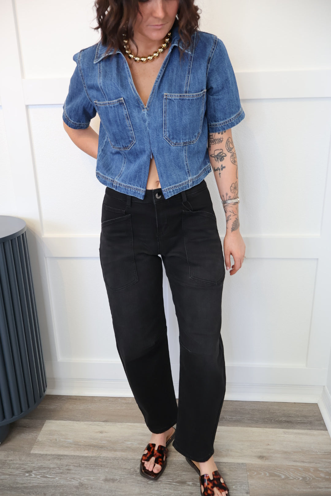 Black Out Mid Rise Barrel Jeans