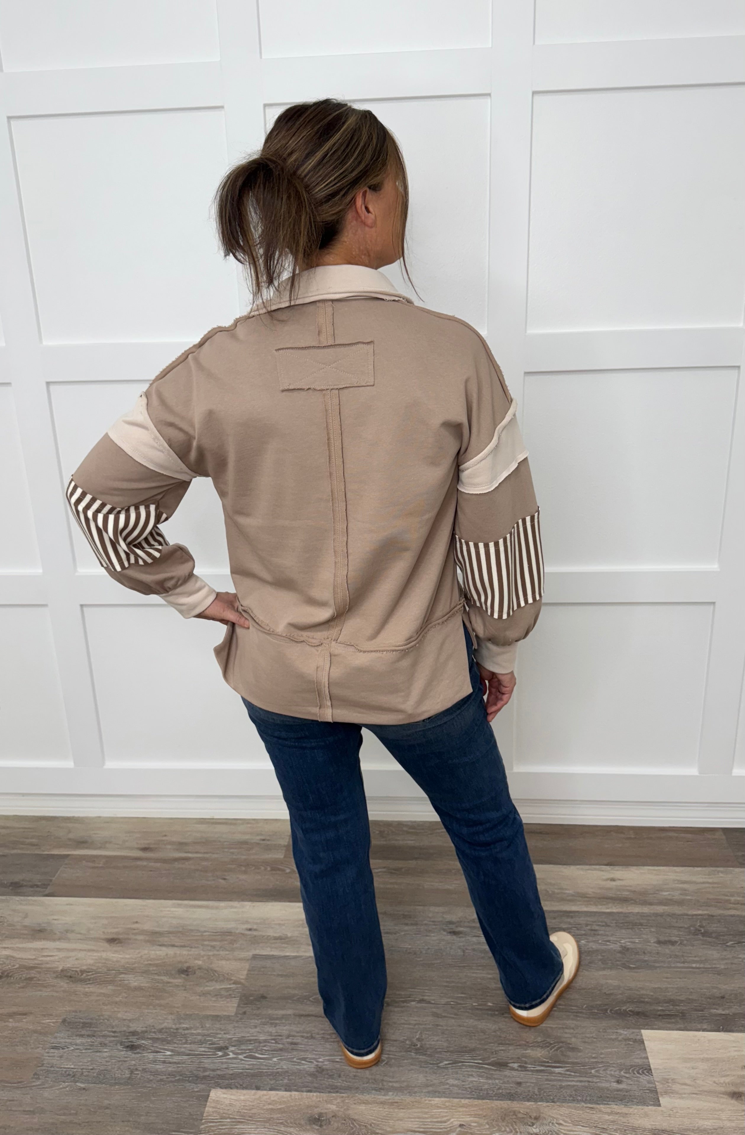 The Easy Days Top Taupe
