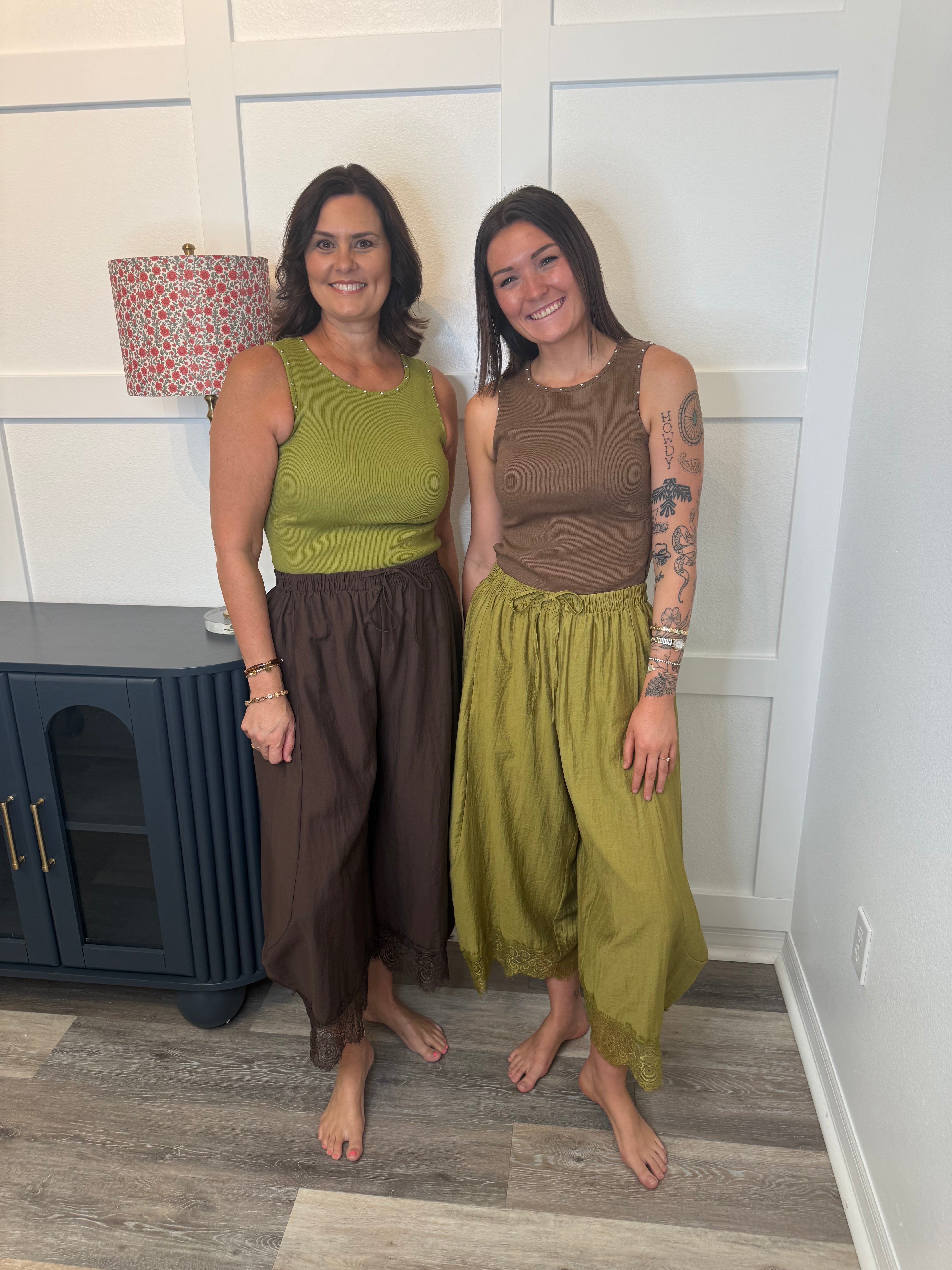 Cropped Lace Hem Barrel Pants