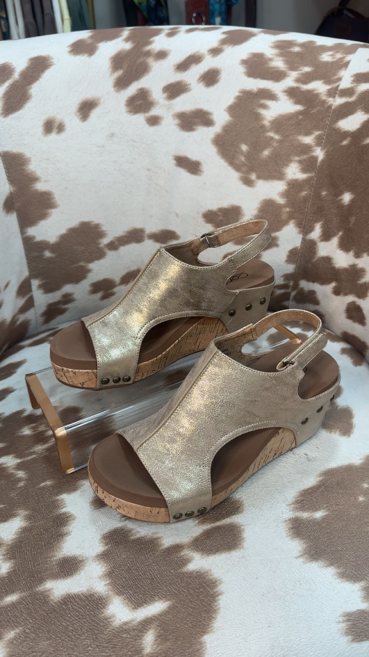 Corkys Carley in Gold Wash Metallic