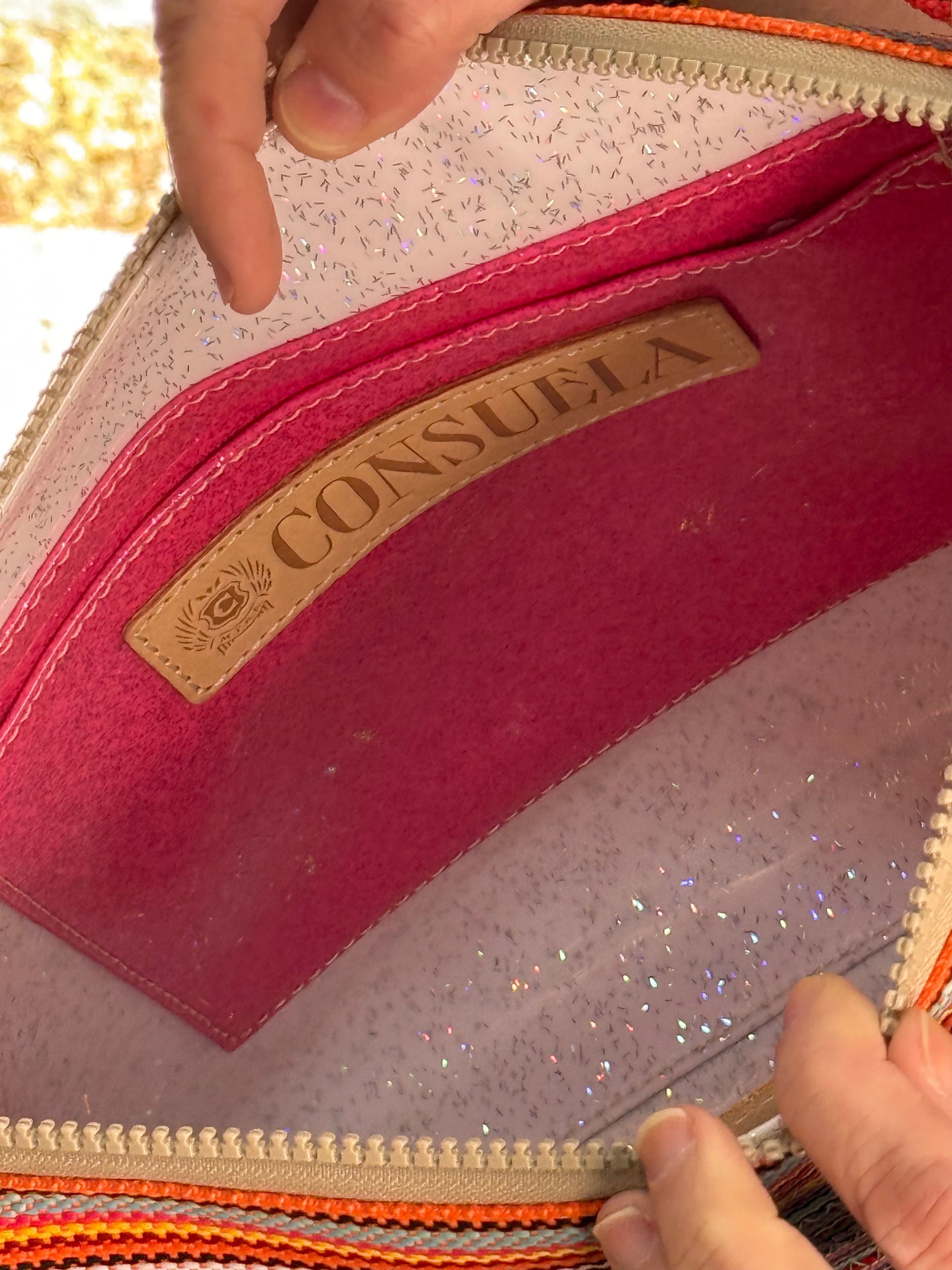 Downtown Crossbody Ale