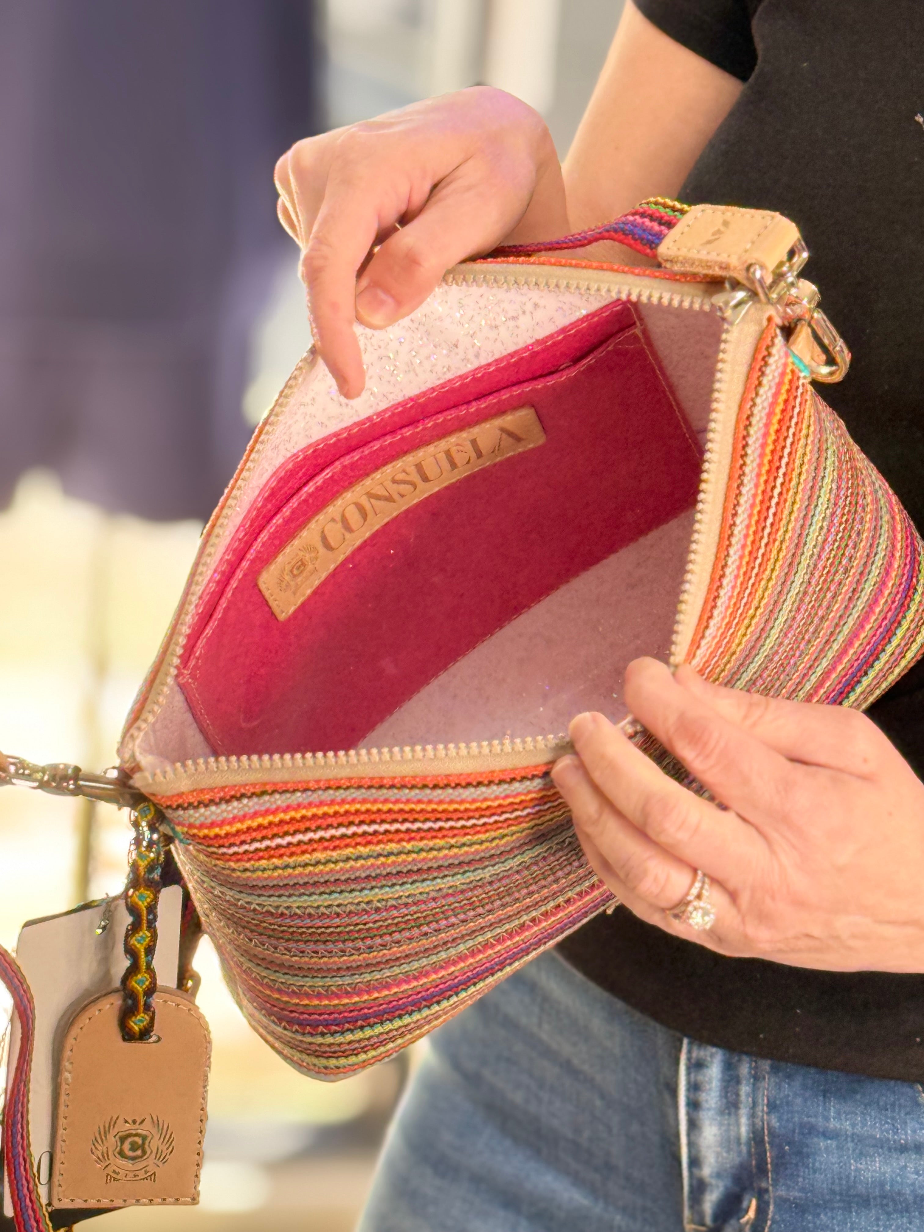 Downtown Crossbody Ale