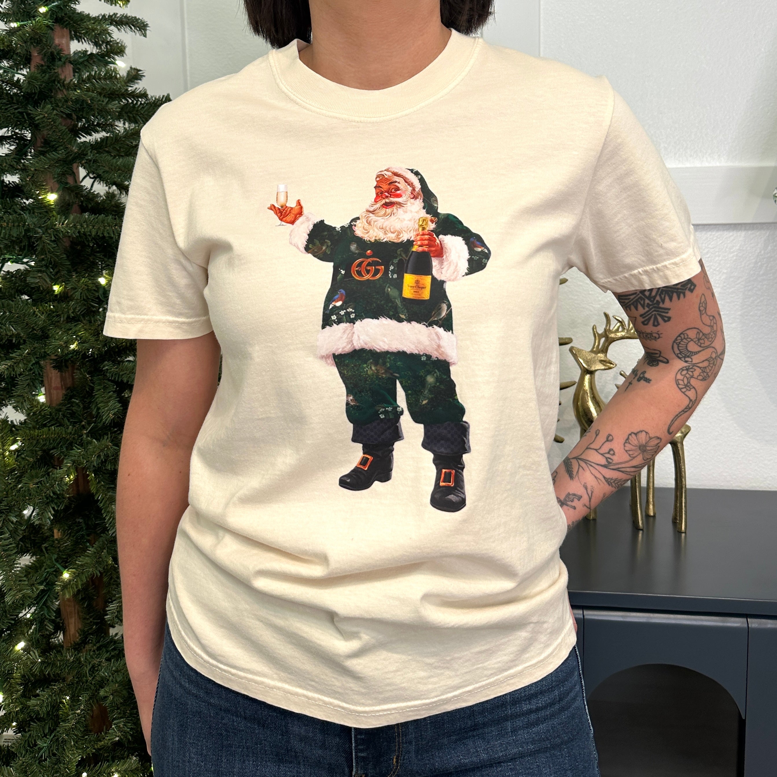 Bougee Santa Tee