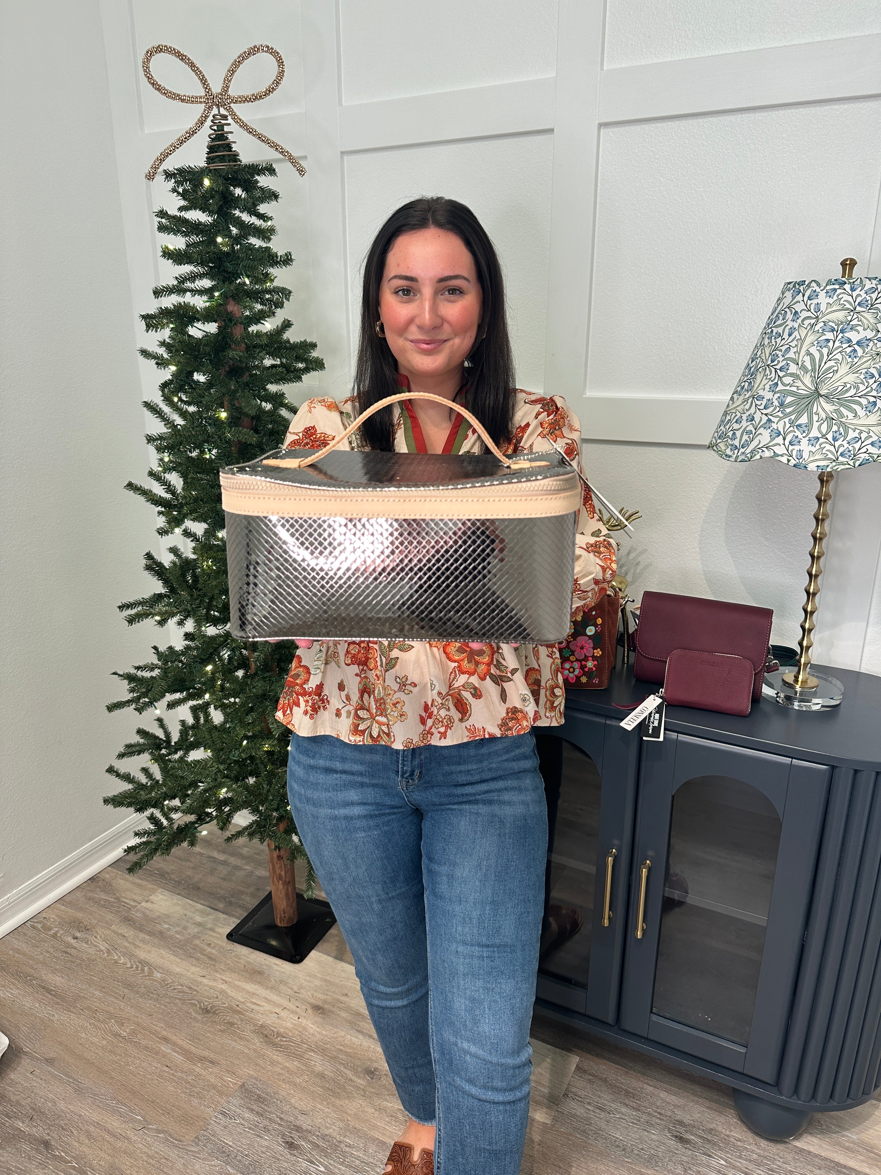 CONSUELA TRAIN CASE, KYLE