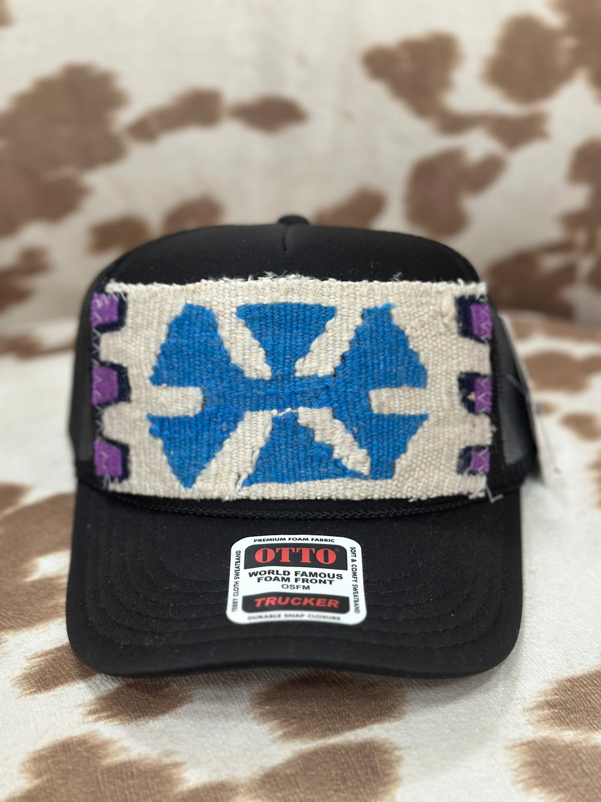 KILIM Trucker Hat Black display picture 3