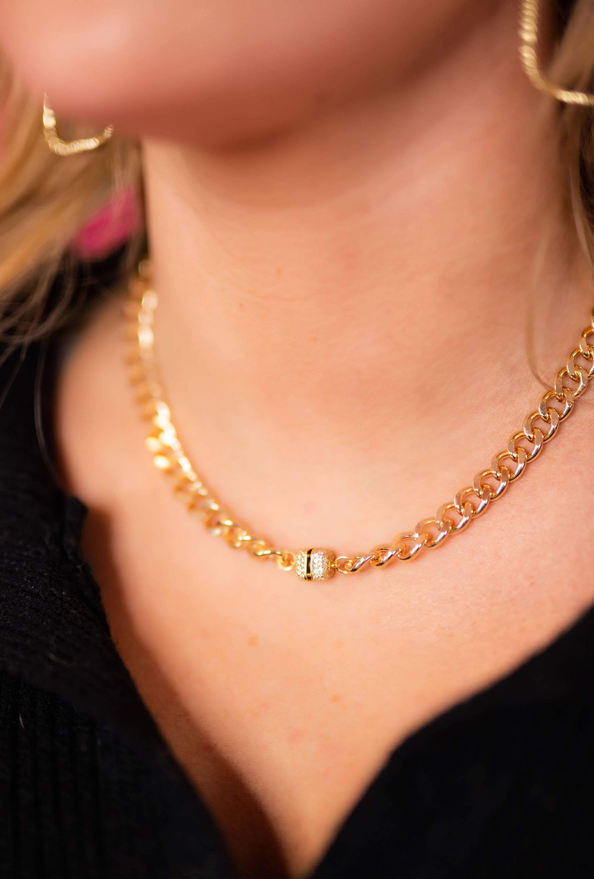 Michelle Magnetic Clasp Choker
