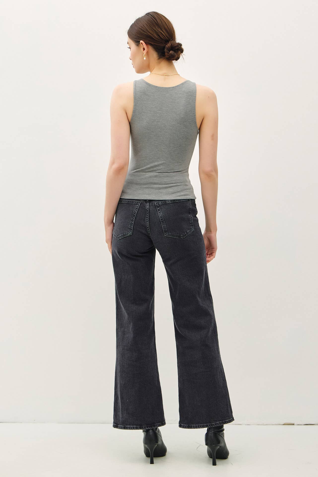 BASIC BOAT NECK TANK