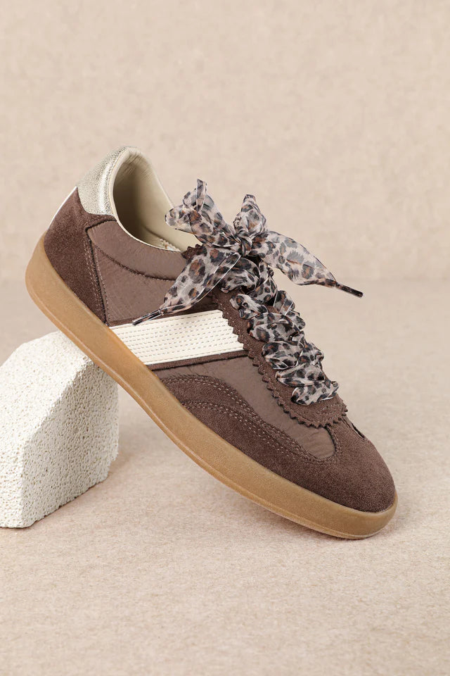 Dixie Sneaker