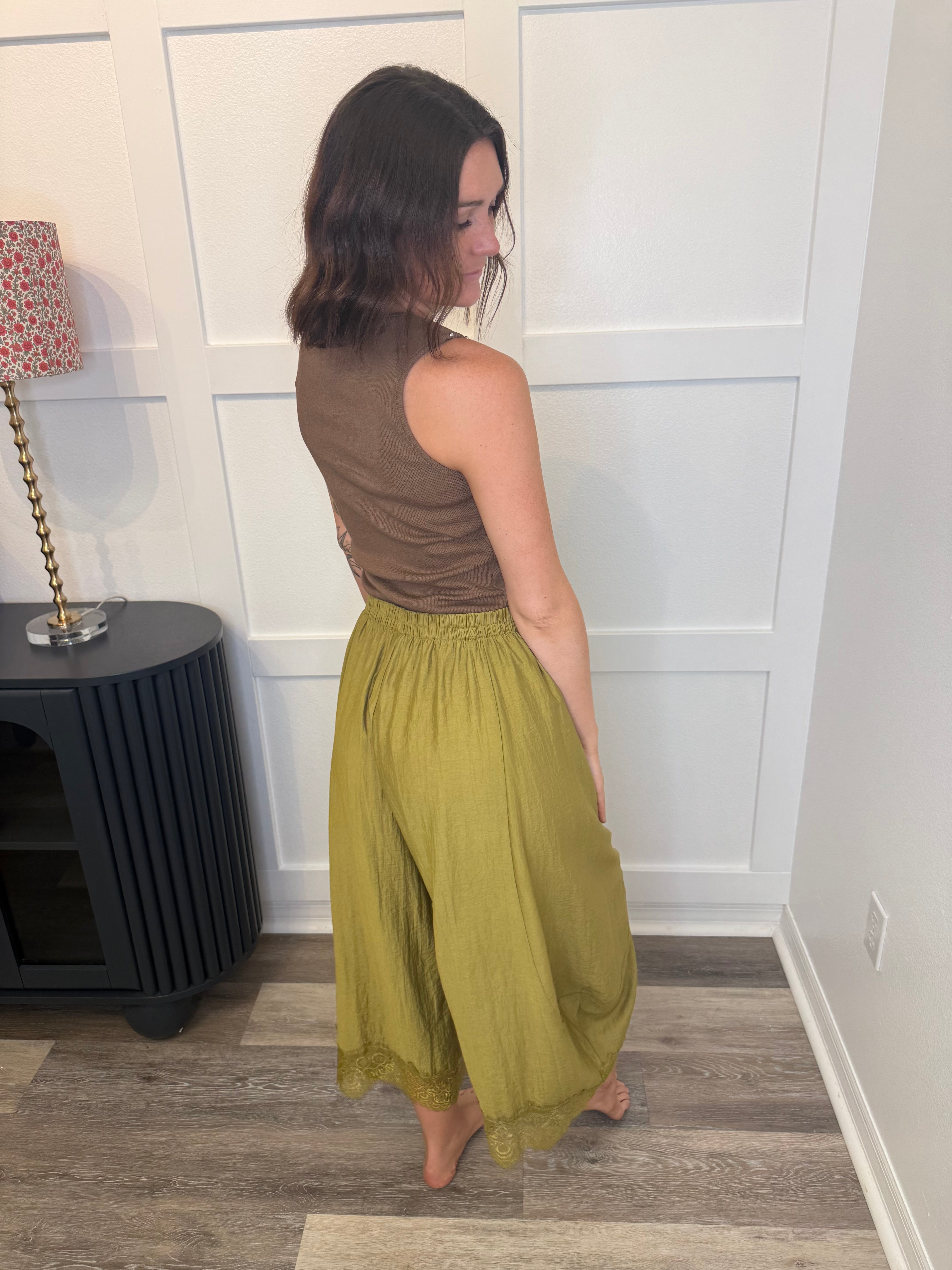 Cropped Lace Hem Barrel Pants