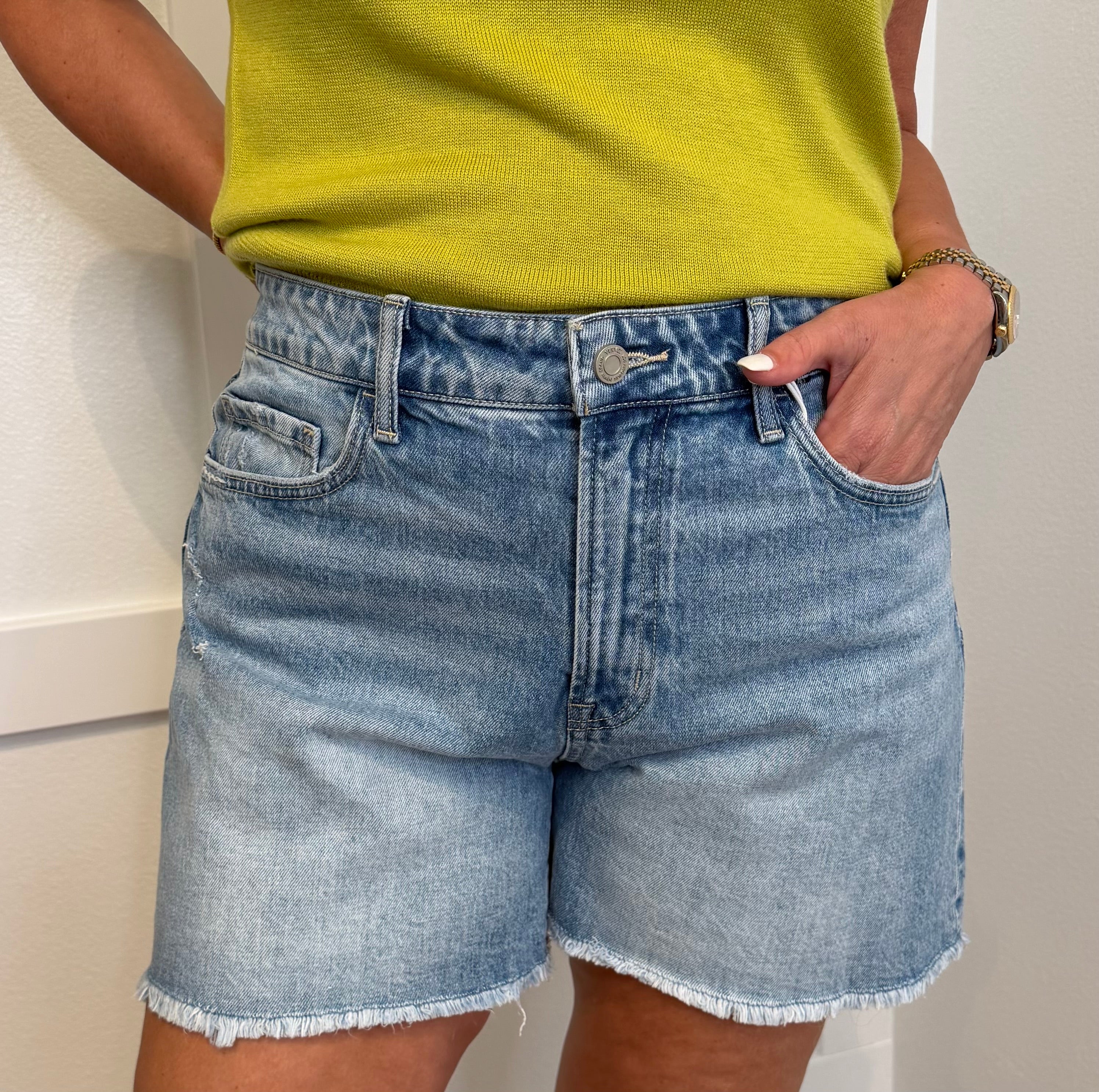 HIGH RISE BOYFRIEND SHORTS