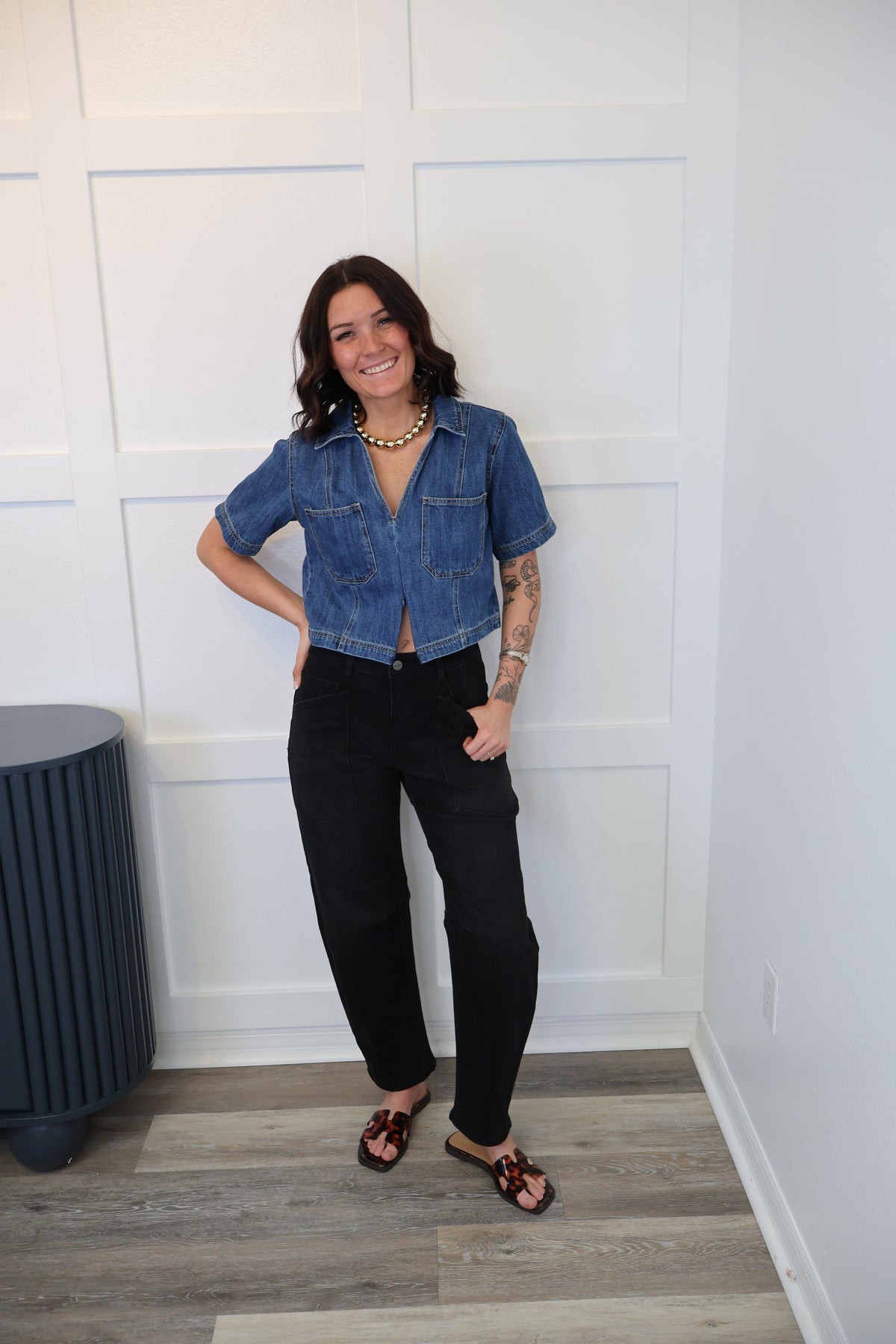 Black Out Mid Rise Barrel Jeans