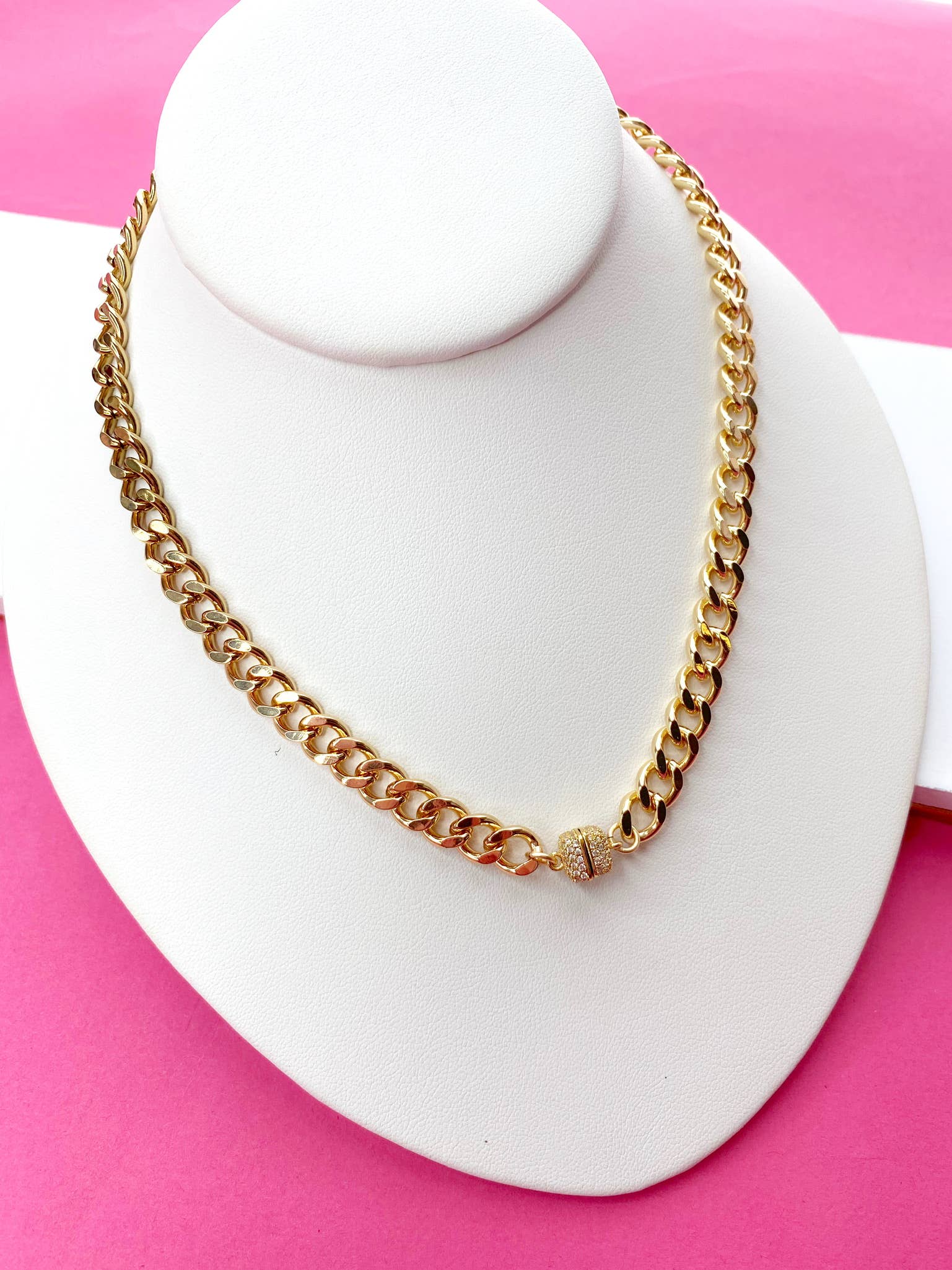 Michelle Magnetic Clasp Choker
