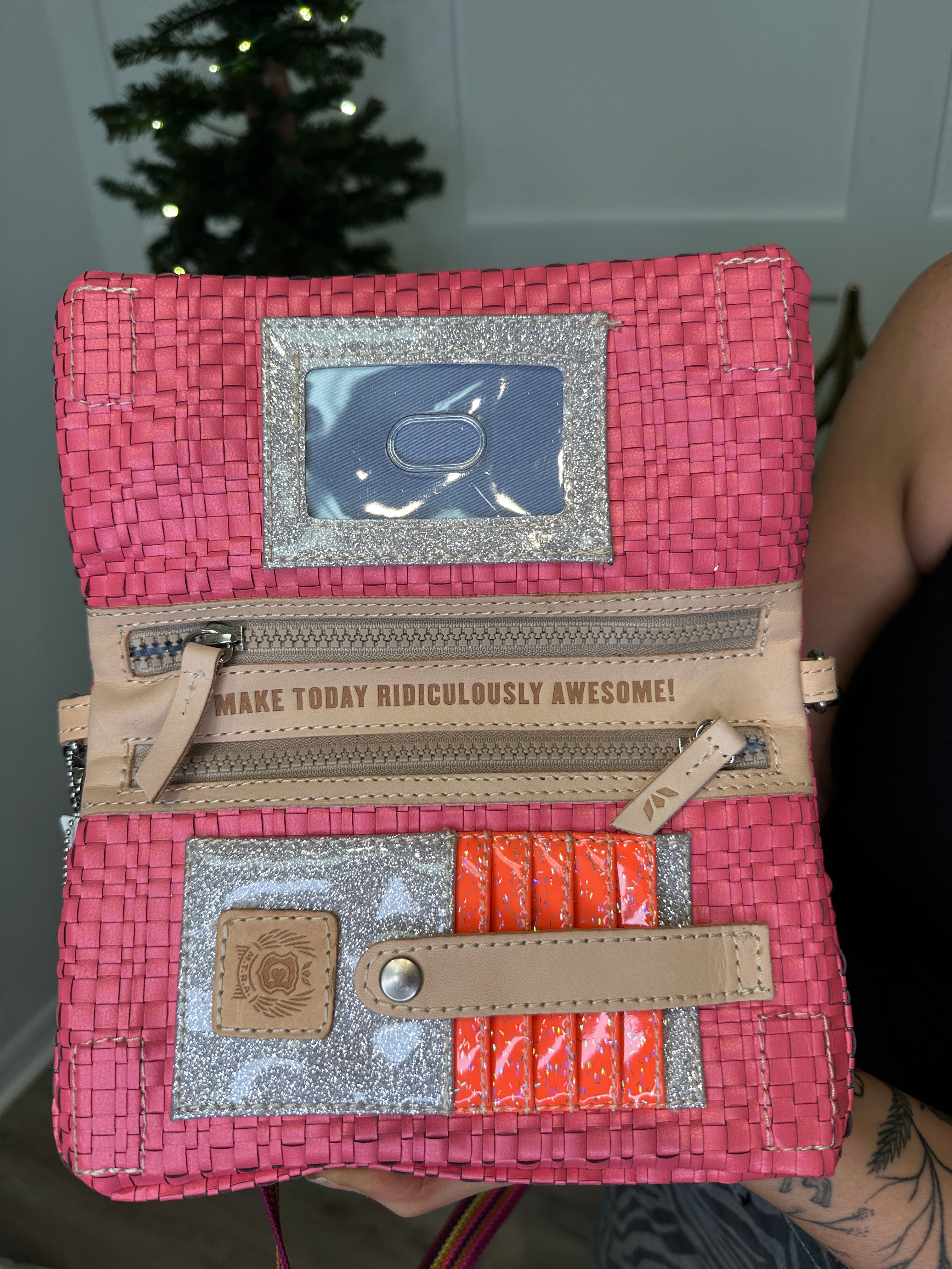 CONSUELA UPTOWN CROSSBODY, PINK